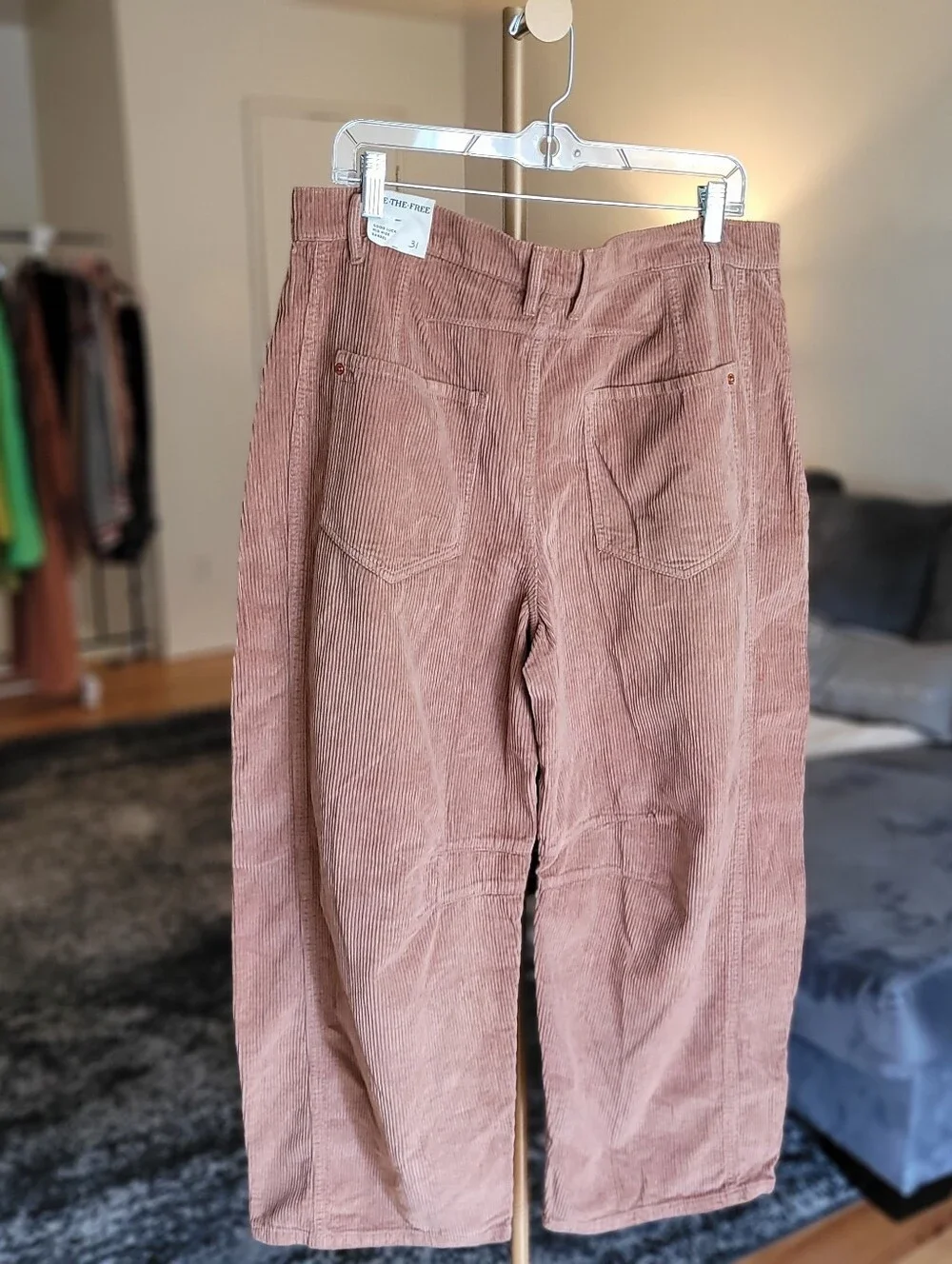 Free People We The Free Good Luck Mid-Rise Cord Barrel Pants Moca Brown Size 31 - Picture 14 of 16